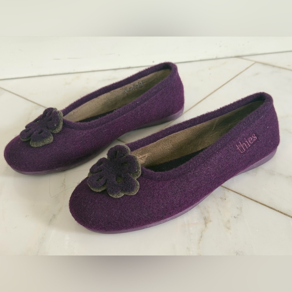 Thies women’s purple felt floral appliqué ballet flat shoes euro 38 US 7.5 EUC - Picture 2 of 10